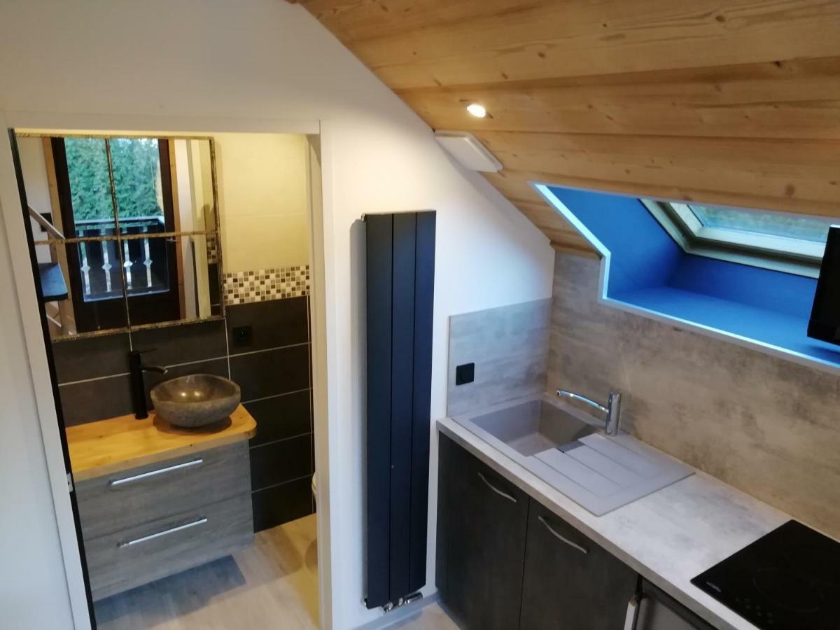 Studio En Duplex Renove Thones Exterior photo